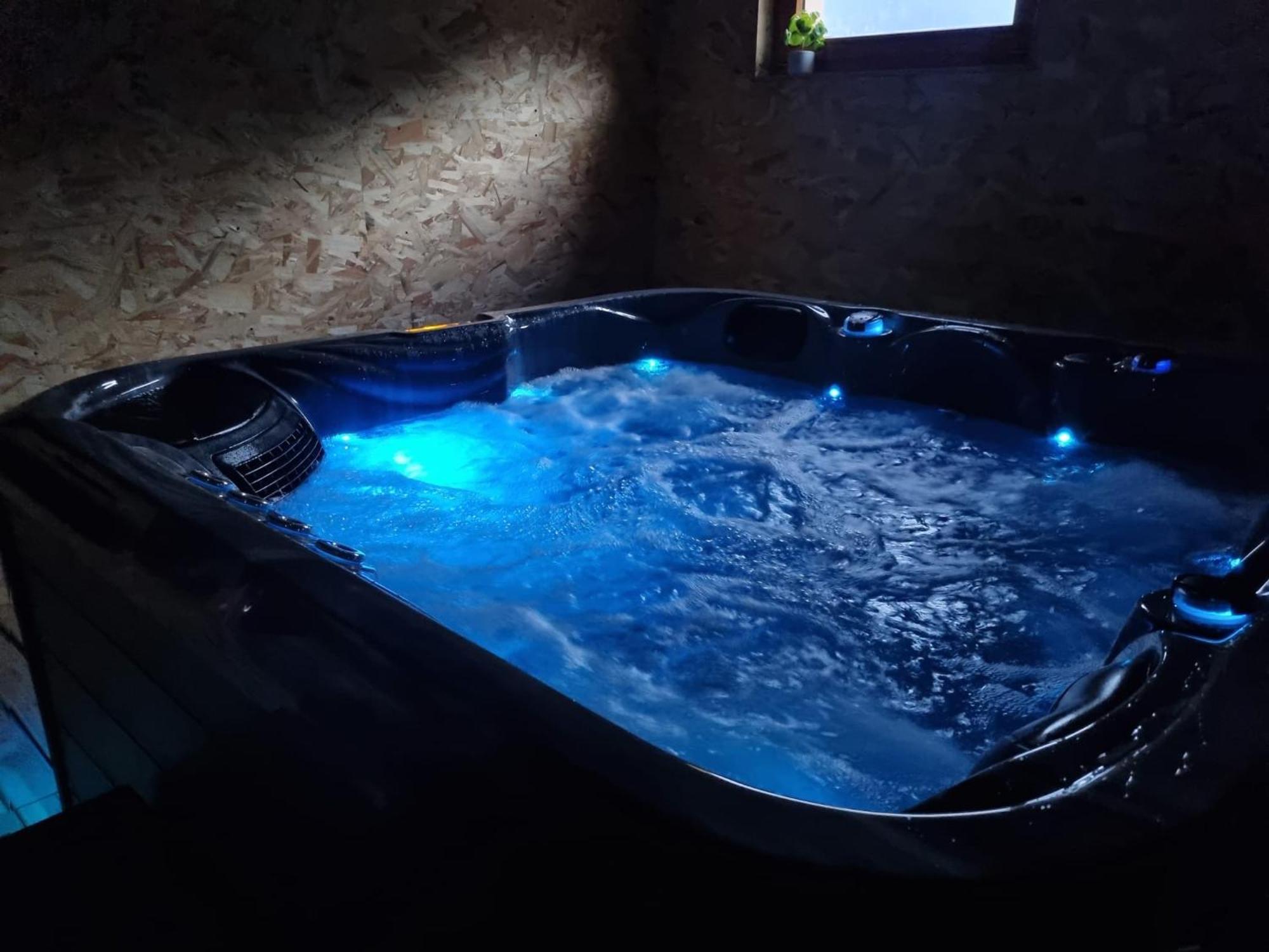 הוילה בוסאנג Les Randogodilleurs Avec Jacuzzi A 2Kms Des Pistes Et 350M Du Theatre Du Peuple ! מראה חיצוני תמונה